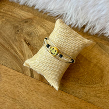 Load image into Gallery viewer, Smiley Nazariya