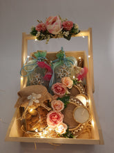 Load image into Gallery viewer, Exclusive PineWood Hamper