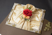 Load image into Gallery viewer, Decorated Jute Tray