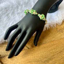 Load image into Gallery viewer, Elegant Pearl Bracelet
