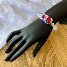 Load image into Gallery viewer, Classy Floral Bracelet
