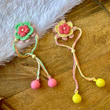 Load image into Gallery viewer, Adorable Crochet Flower Bracelet
