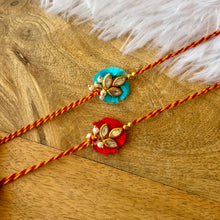 Load image into Gallery viewer, Beautiful Kundan Chakaliya Rakhi
