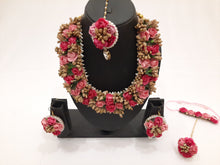 Load image into Gallery viewer, Bridal Floral Jewellery Set in shades of Pink
